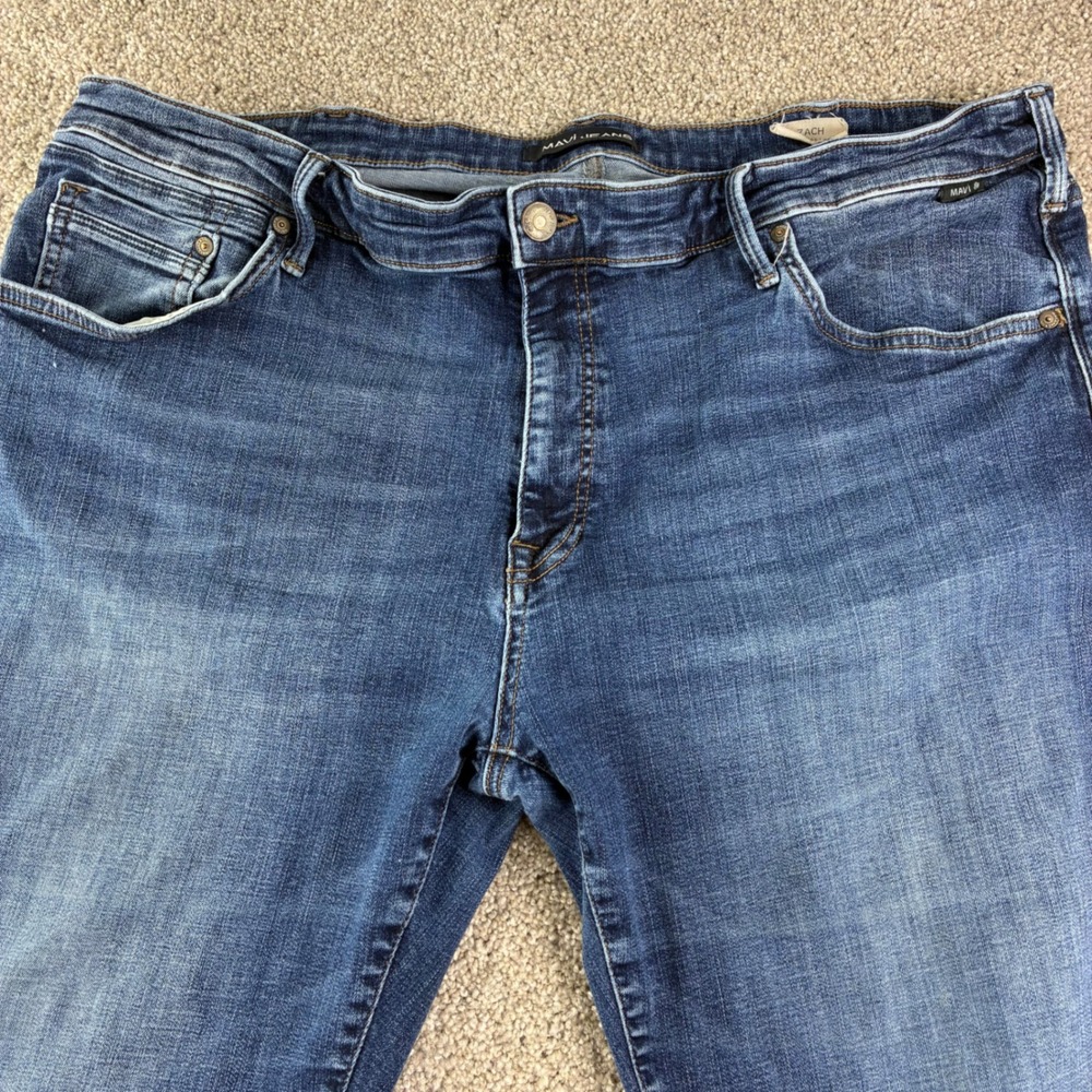 Mavi Zach Mens 42x32 Straight Leg Blue Jeans Medium Wash Denim Grunge Streetwear